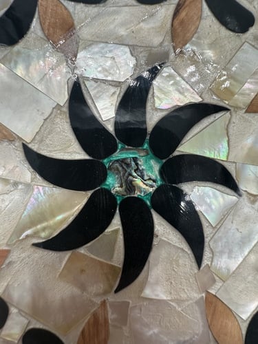 علبة خشبية فاخرة ملبس بالصدف