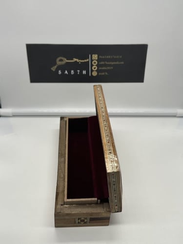 علبة فاخرة من خشب الموزاييك