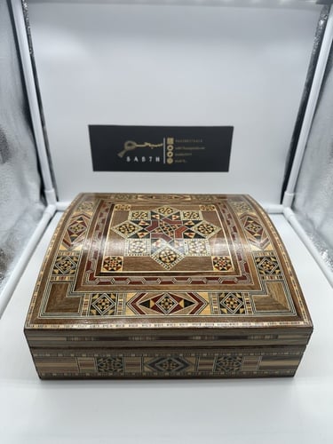 علبة فاخرة من خشب الموزاييك