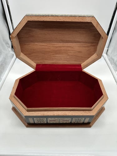 علبة فاخرة من خشب الموزاييك مطعم بالصدف