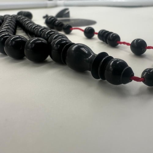 سبحة بلياردو اسود مع الكسار