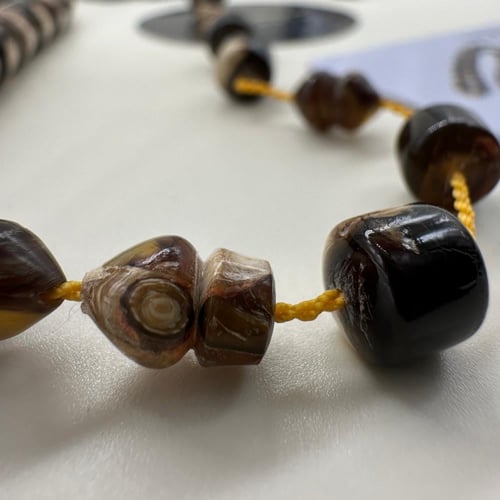 سبحة يسر وردي طبيعي مع ترسة ظهر سلحفاة طبيعي