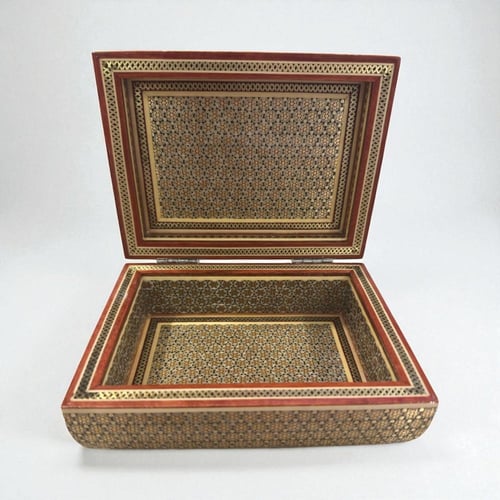 علبة خشبية فاخرة مطعمه بالعاج والنحاس