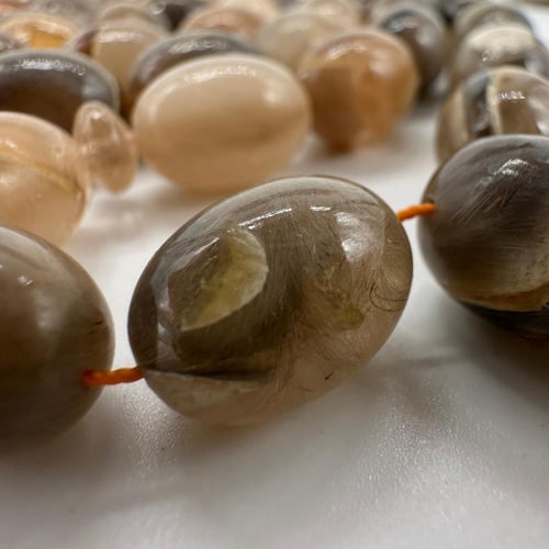 سبحة جلد الذيب الطبيعي مع الشهادة