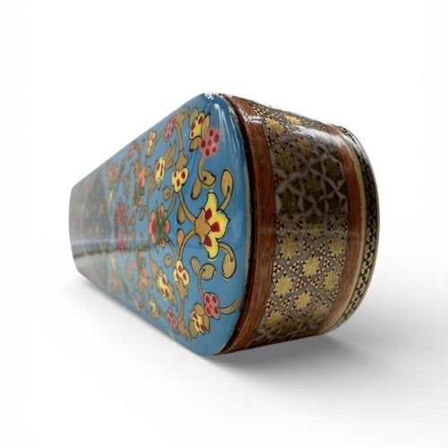 علبة خشبية فاخرة مطعمه بالعاج والنحاس