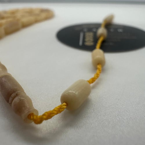 سبحة عظم نعام ملمس ناعم 33خرزه