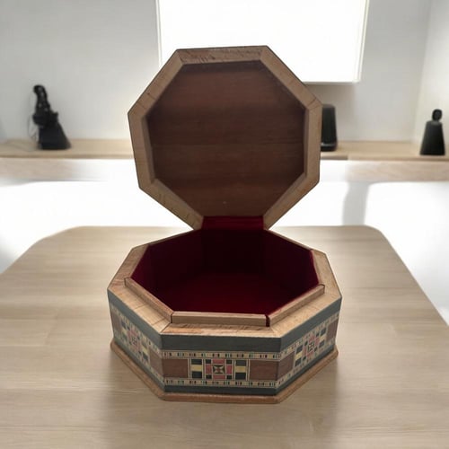 علبة خشبية صناعة يدوية ثمانية الشكل