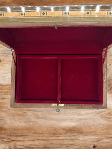 صدق خشبي فاخر لحفظ المقتنيات صناعة يدوية