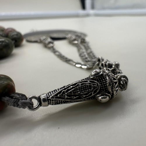 سبحة حجر جبل احد