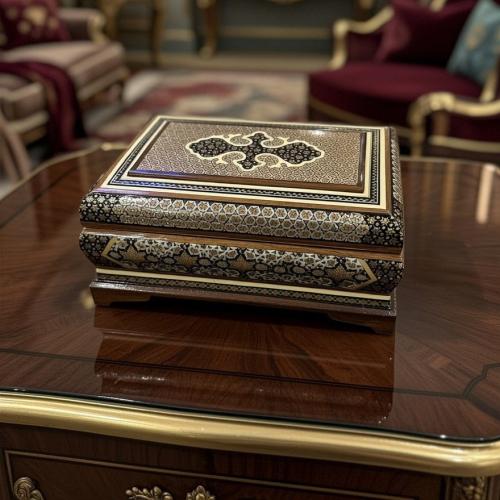 صندوق خشبي فاخر مطعم بالعاج والنحاس