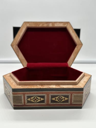 علبة خشبية فاخرة مطعم بالصدف