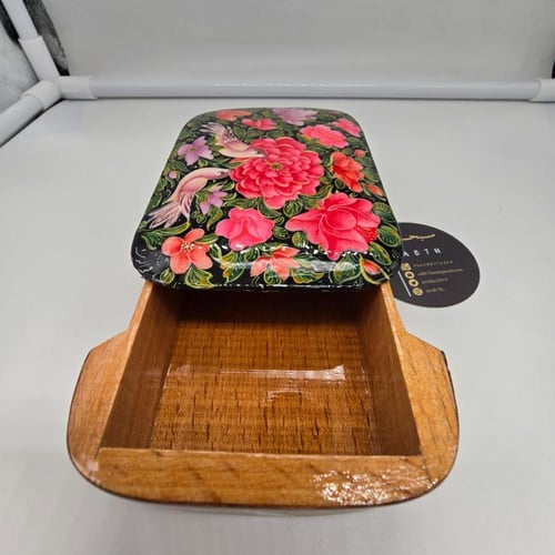 علبة خشبية فاخرة مطعمة بالعاج والنحاس