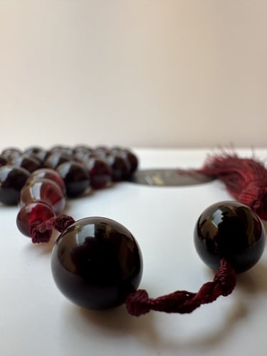 سبحة فاتوران الماني برائحة العنبر كراكوش حرير عدد...