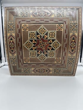 علبة فاخرة من خشب الموزاييك