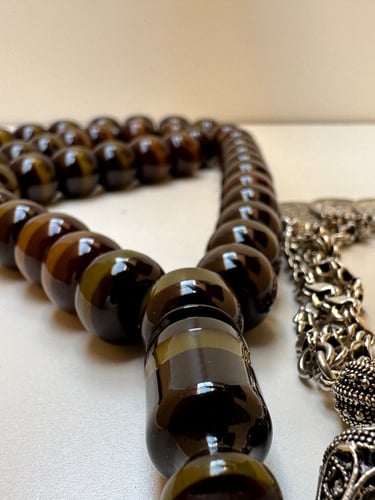 سبحة فاتوران الماني لون ضبعة غامق عدد الخرز 45