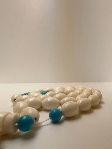 سبحة عظم مطعم بتراب الفيروز عدد الخرز 33