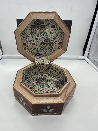 علبة خشبية فاخرة مطعم بالصدف