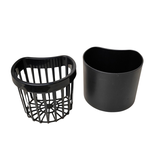 حاويه للكبسولات المستعملة تتكون من قطعتين لون اسود...