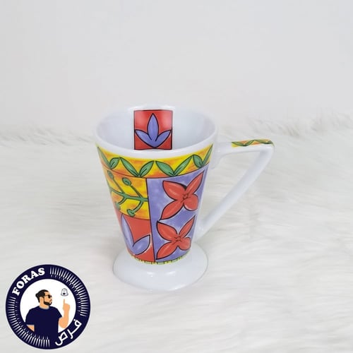 كوب زجاجي أنيق بتصميم ورد كلاسيكية