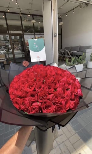 الخمسون وردة