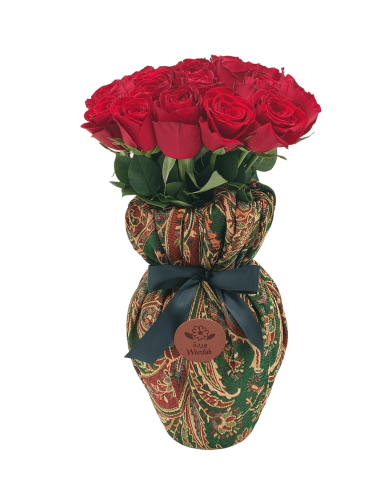 فازة مصممة بشال كشميري