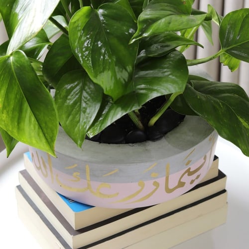 حوض كونكريت بتصميم وردي ( مخصصه بالأسم )