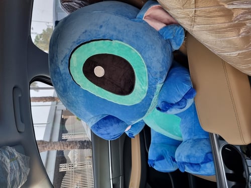 دمية ستيتش عملاقة حجمها تقريبا 90 سم