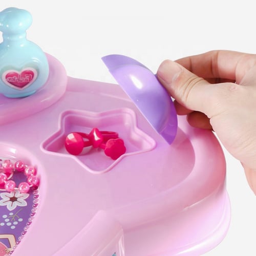 طاولة تسريح الشعر مع أدوات التزيين بالحجم الكبير