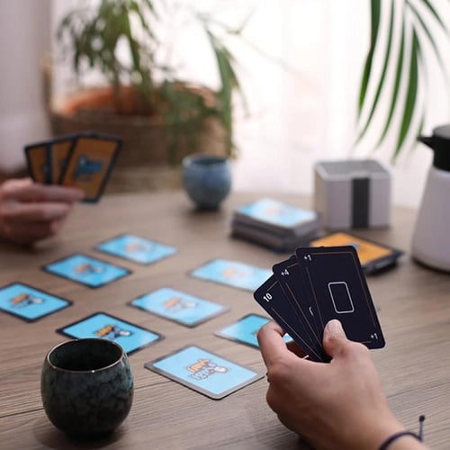 لعبة ورقية جماعية - اقلب والعبلعبة ورقية جماعية -...