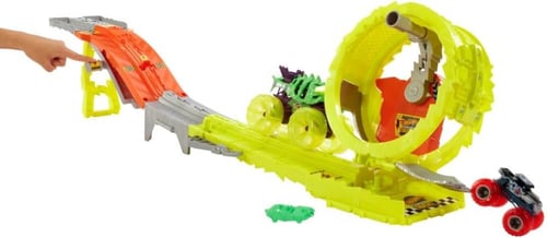 Hot Wheels - Monster Trucks - Charge & Chase Chall...