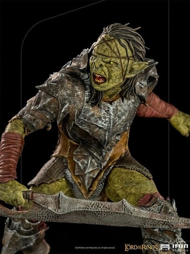 LORD OF THE RINGS - SWORDSMAN ORC BDS ART SCALE 1/...