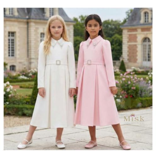 فستان مزين باللؤلؤ والكريستال للعمر المحير