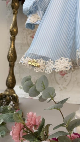 فستان لؤلؤتي الصغيرة