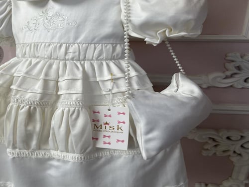 اوف وايت مطرز⚜️بدون شنطة وطوق