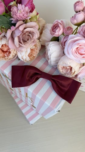 فستان فيكتوريا الخمري+طوق الشعر