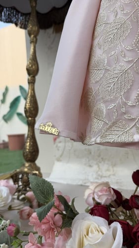 فستان وردتي الكبيرة