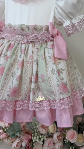 فستان ليلي التفاحي