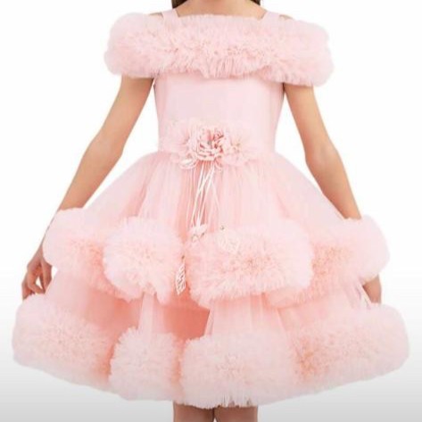 فستان منفوش بطبقات التول