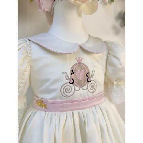 فستان الأميرات الناعم