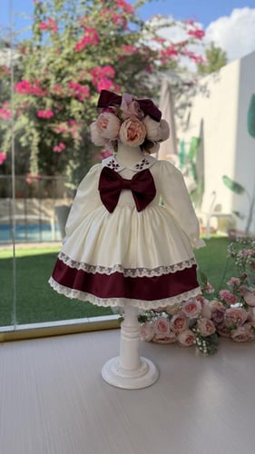 فستان فيكتوريا الخمري+طوق الشعر