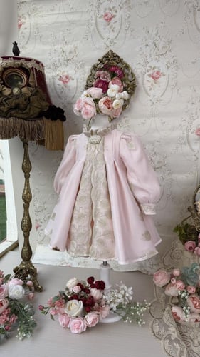 فستان وردتي الكبيرة