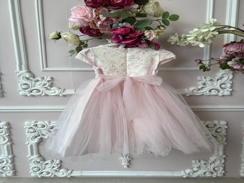 فستان ملكي جاكار وردي⚜️