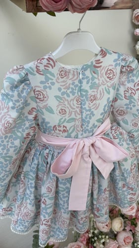 فستان التوليب السماوي