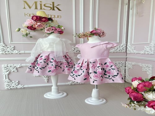 تايور ماما لوما أغصان الورد