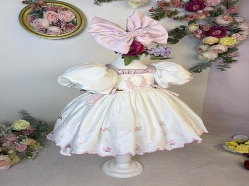 فستان لوليتة +طوق الفيونكة وبدون جيبون متوفر جيبون...