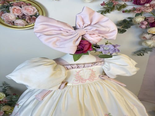 فستان لوليتة +طوق الفيونكة وبدون جيبون متوفر جيبون...