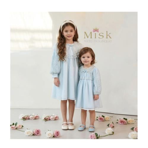 فستان سماوي مشتغل بالخرز