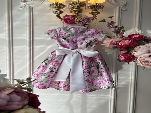 فستان وردة فلورا بدون الطوق