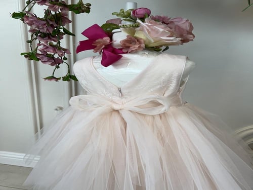 فستان مواليد منفوش