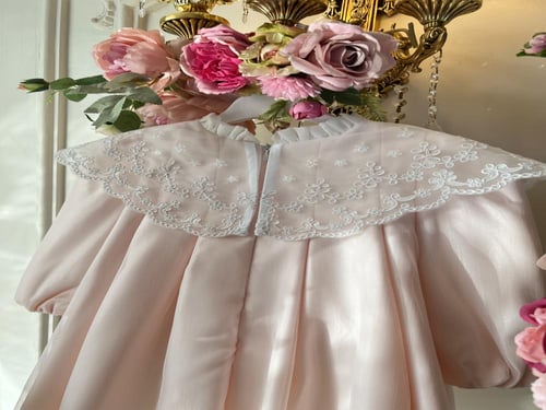 فستان بقبة مطرزة + جيبون داخلي